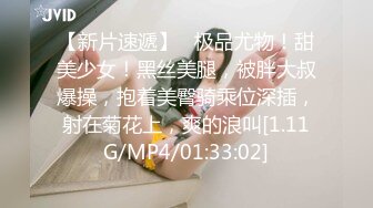  小李寻欢酒店约操骚熟女，掏出奶子吸吮狂揉穴，先给屌刮毛再操，双腿肩上扛大力输出