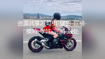 漂亮美眉在家吃鸡啪啪 上位骑乘全自动被大肉棒无套输出白浆直流