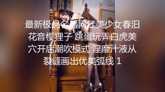 蓝色毛衣的清纯美女 看见就有欲望