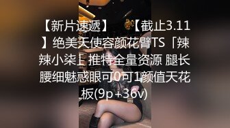 黑丝大美女露脸下海直播，全程高能跟狼友互动撩骚，淫声荡语不断揉奶玩逼，掰开小穴给狼友看特写，精彩刺激