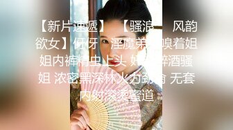 老婆躺着挨单男操老公看