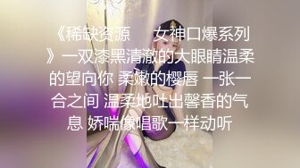 【箬箬么】极品清纯女神，家中卧室背着爸妈自慰，双马尾反差婊，小穴粉嫩多汁好会玩 (1)