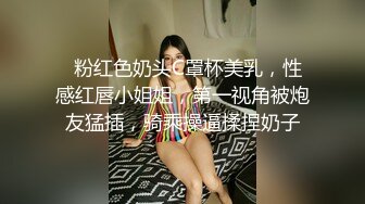 背纹身萌萌哒双马尾美妞，无聊和炮友来一炮，特写深喉吸吮很卖力