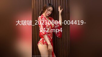 2024年4月【推特巨乳】z杯悠悠 陈若初 最新iyaofans福利，震惊，出人意料的大，甩起来这画面让人傻眼 (1)